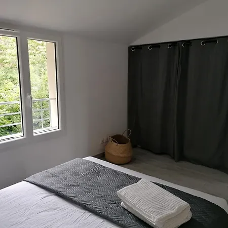 Holiday home Maison Climatisee 3 Au Coeur Des Vignobles Bordeaux *